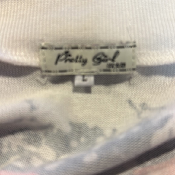 Pretty Girl graphic Santa Christmas long sleeve top- Sz L - black, white & Red - Picture 4 of 6